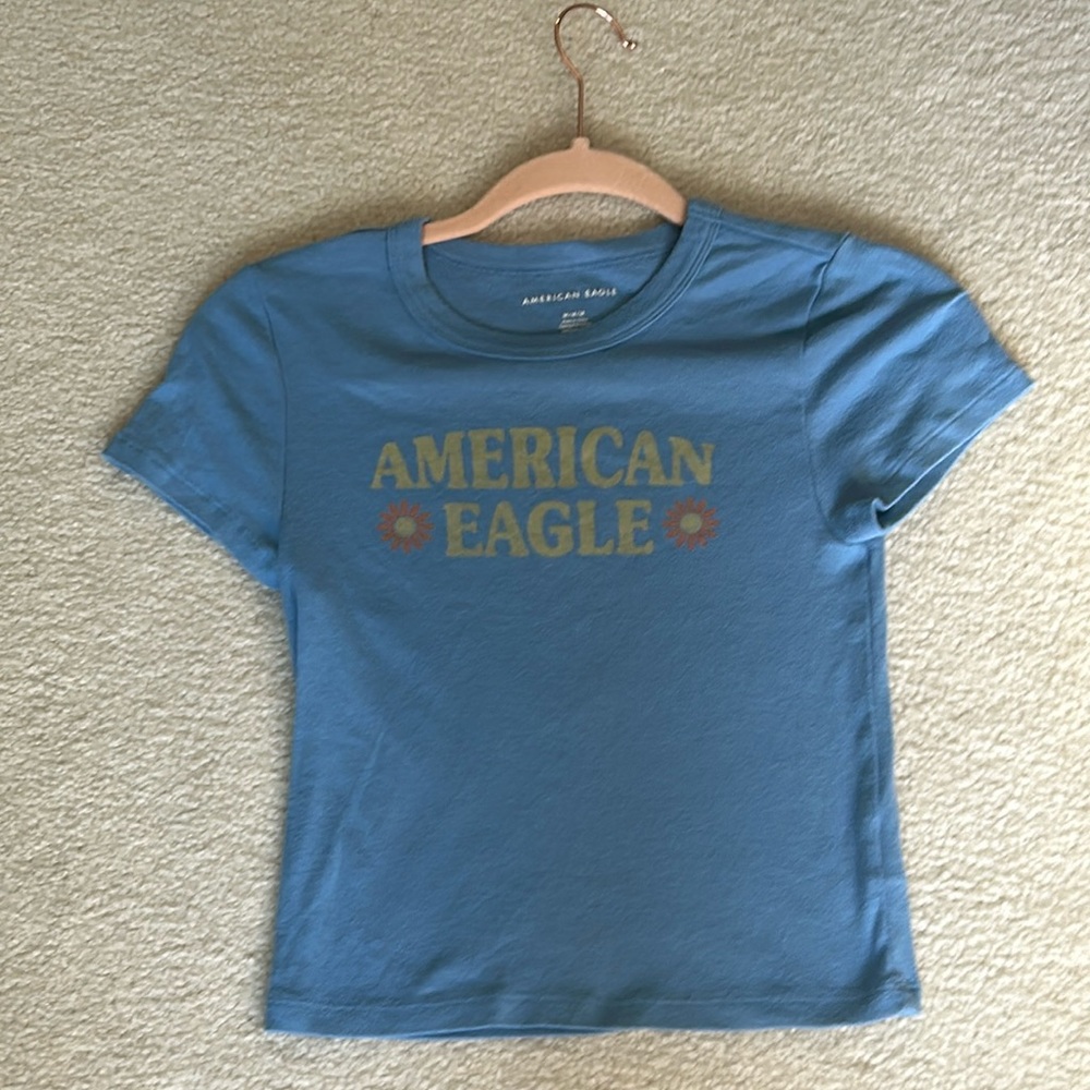 American Eagle Women’s Medium Tee